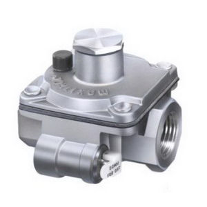 RV48-1/2 REGULATOR 1/2"